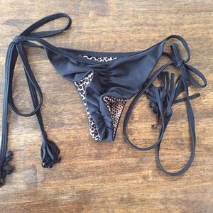 Acacia black rio bottoms!