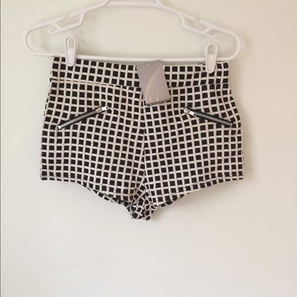 NWT Checkered Pin-Up Shorts