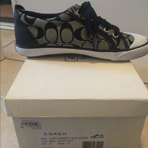 Coach size 6