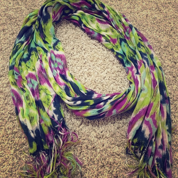 Lord and Taylor Scarf