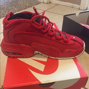 Air max penny's size 4Y