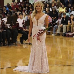 Meet your Posher, Taylor