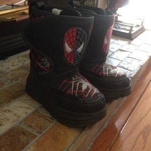 Boys snow boots