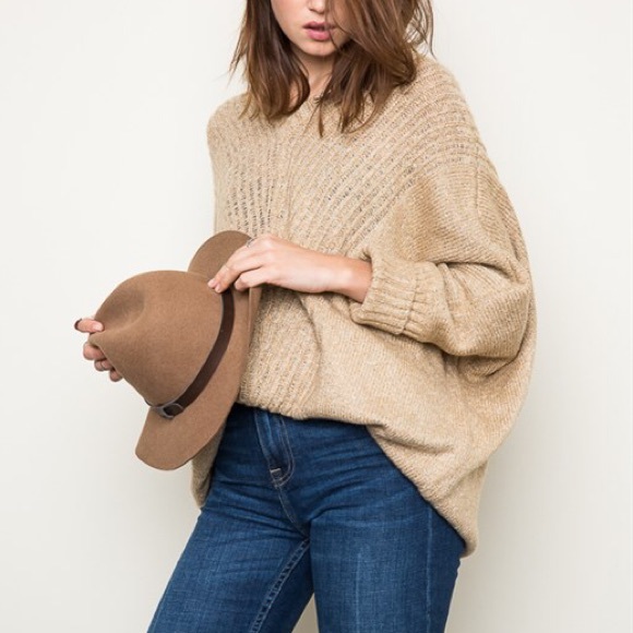 "Anaphora" Loose Long Sleeve Sweater Top - Picture 2 of 4