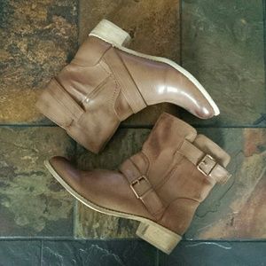 Forever 21 tan ankle boots