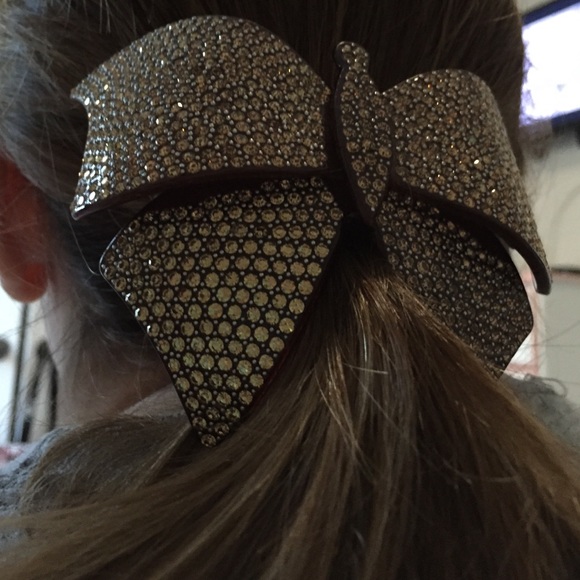 Hair clip whit swarovski crystals main image 4