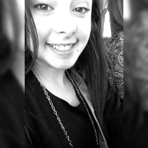 Meet your Posher, Alyssa