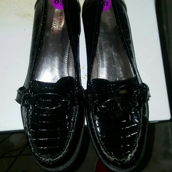 Black patent leather Anne Klein shoes