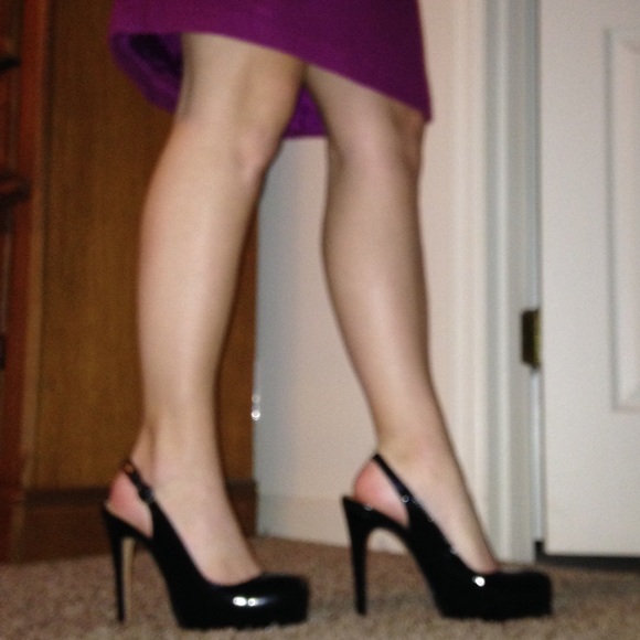 Black Steve Madden sling back pumps 👠