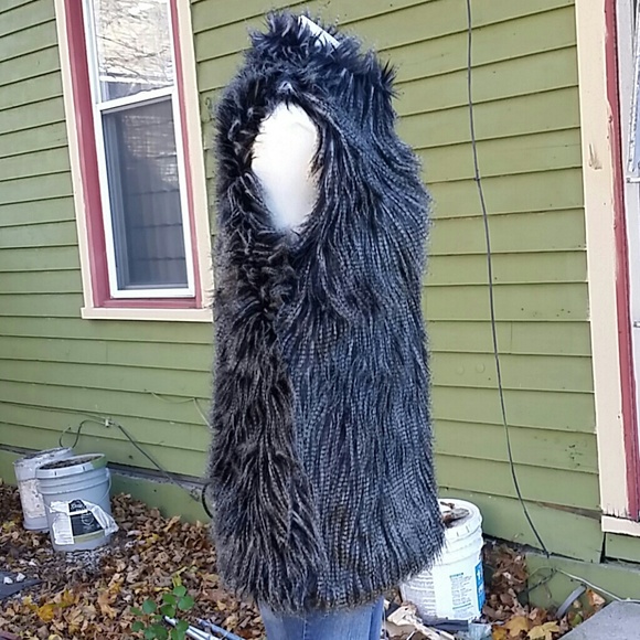 NWT Amazingly Beautiful Soft Faux Fur Jacket - Picture 2 of 4