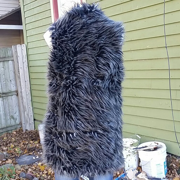 NWT Amazingly Beautiful Soft Faux Fur Jacket - Picture 3 of 4