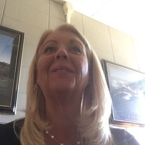 Meet your Posher, Dana