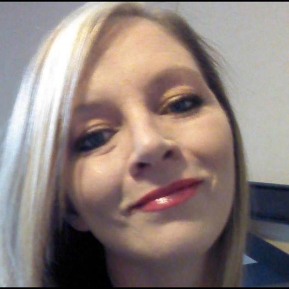 Meet your Posher, Kimberly - Picture 2 of 8