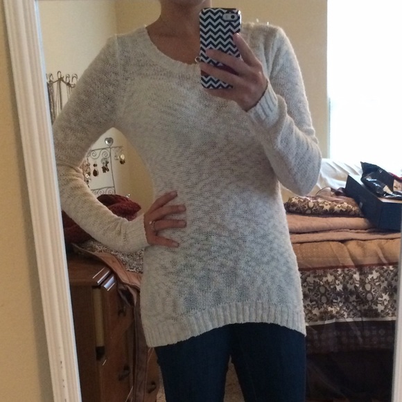 Charlotte Russe Sweaters - Charlotte Russe Cream Tunic Sweater