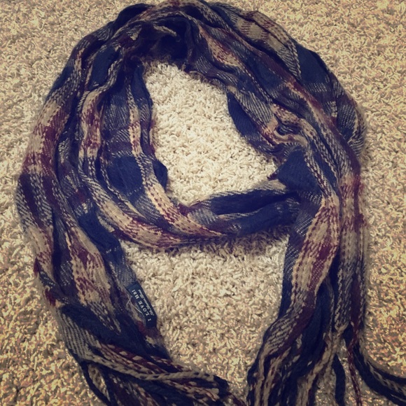 Flannel H&M scarf