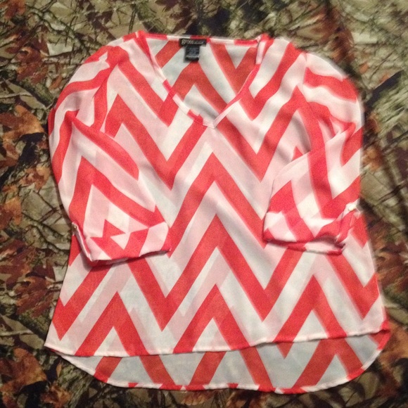 Grass collection Tops - Chevron blouse