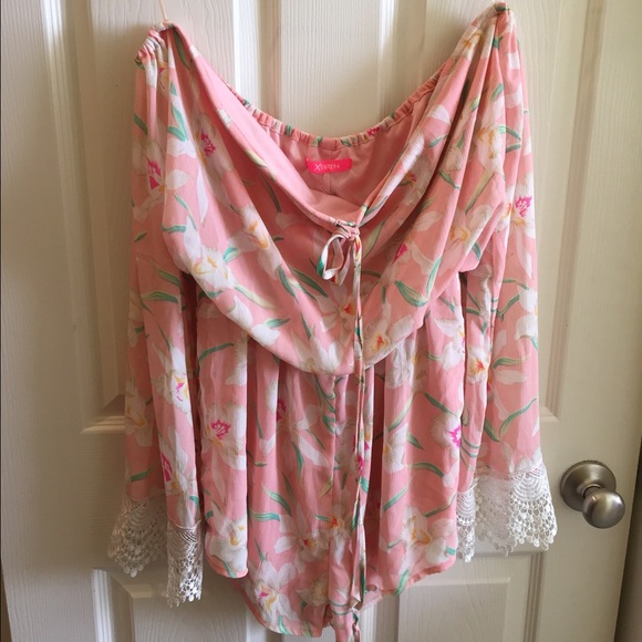 Beautiful Pastel Off-the-shoulder Romper - Picture 3 of 3