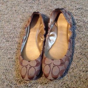 Coach flats