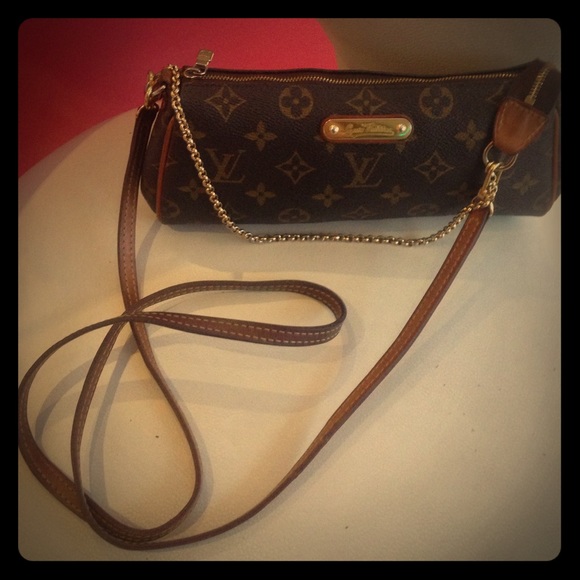 Louis Vuitton Handbags - Louis Vuitton crossbody