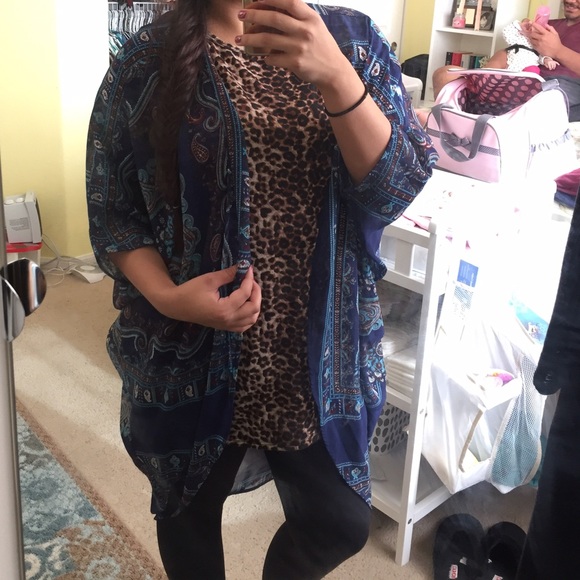 Navy blue paisley print Kimono