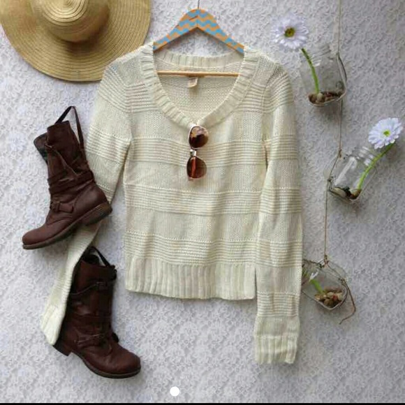 Off white sweater