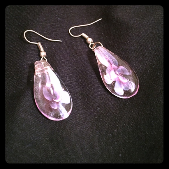 Beautiful younique earrings!