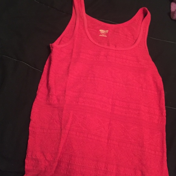 Simple tank top, lace.