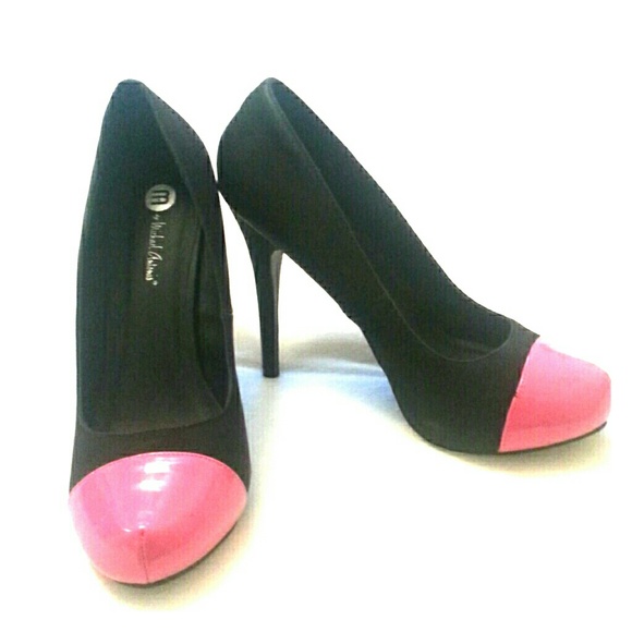 Michael antonio black with pink tip heels