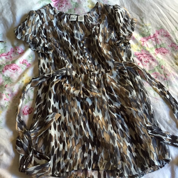 Abstract animal print gauzy sheer maternity top