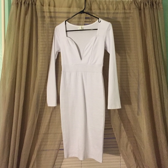 white boohoo brand bodycon evening dress