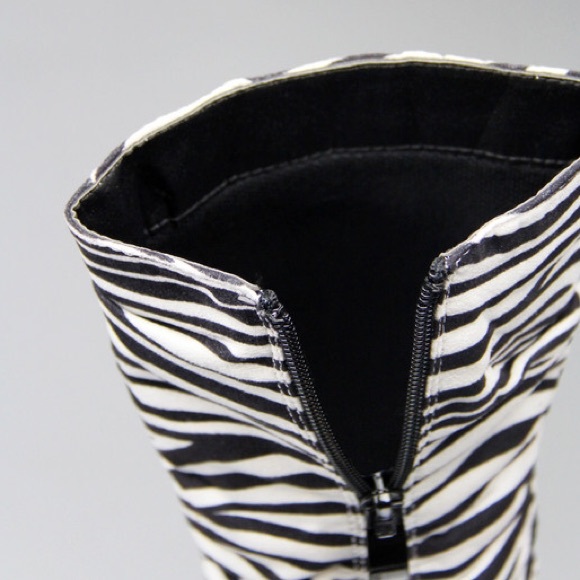 Toddler classic slouch suede flat boots - Picture 2 of 4