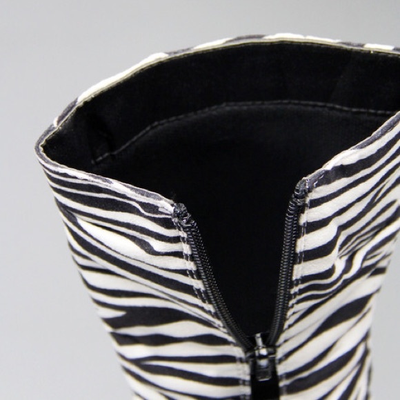 Toddler classic girls slouch suede flat boots - Picture 2 of 4