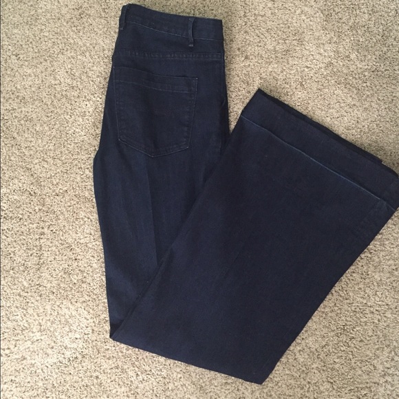 ‼️ SOLD ‼️ Gap flare jeans