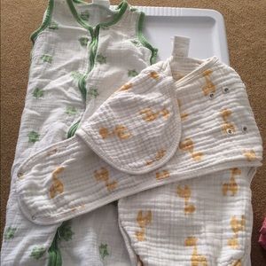 Aden & Anais sleepsack swaddle