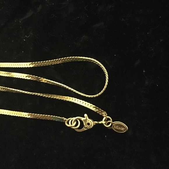 Gold Chain - Picture 2 of 2