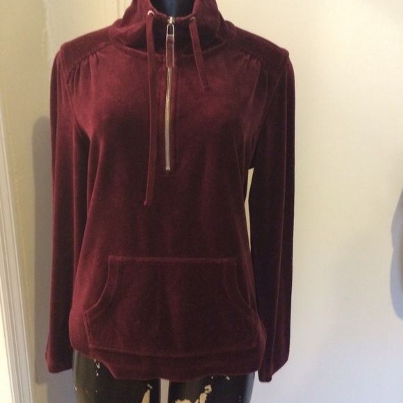 Never worn Eddie Bauer velour pullover