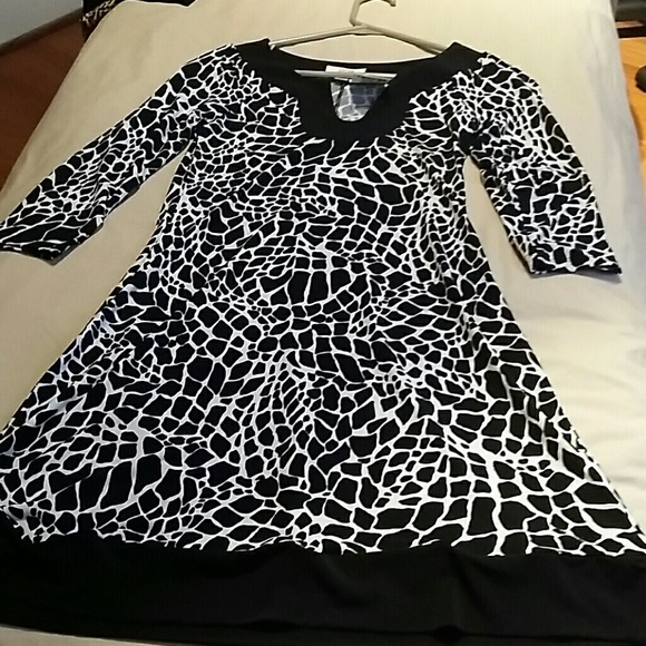Dress - Picture 3 of 4