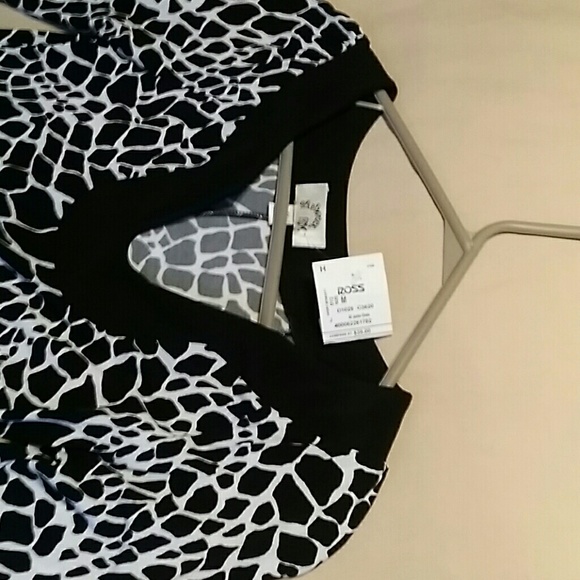 Dress - Picture 4 of 4