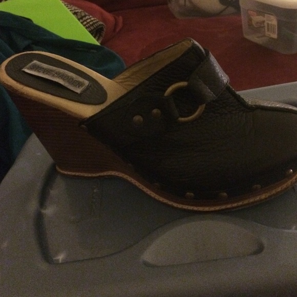 Steve Madden clogs