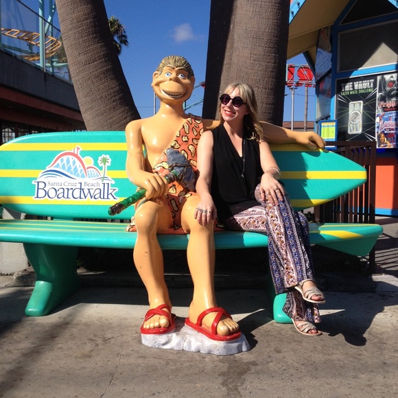 Meet your Posher, Stephanie - Picture 4 of 4