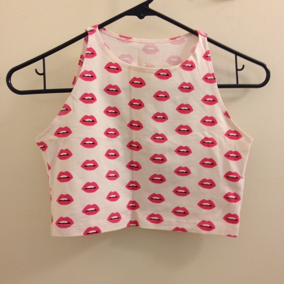 SOLD. AA crop top - Picture 1 of 3