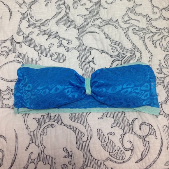 Blue Charlotte Russe bandou
