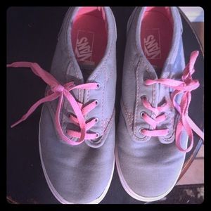 ⚡️reduction $12⚡️Girls youth vans- like new