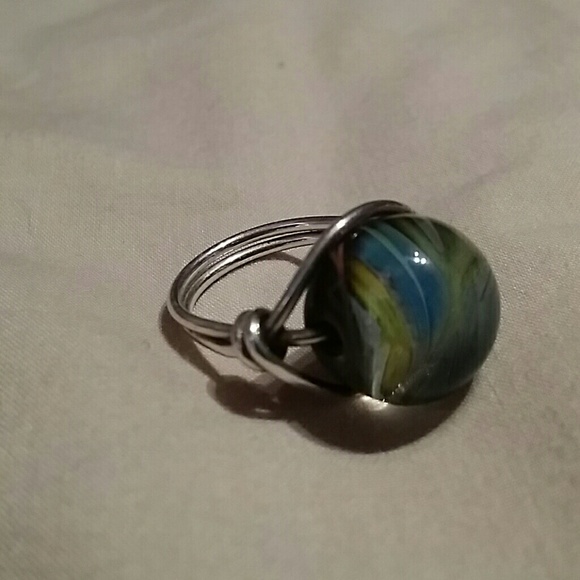 Hand crafted ring - Picture 2 of 2