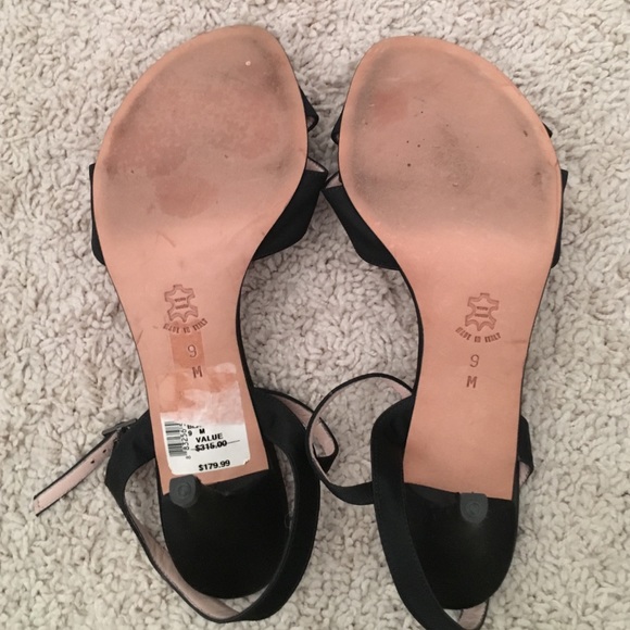 Sz. 9 Isaac Mizrahi heels with bow/jewel accent - Picture 3 of 4