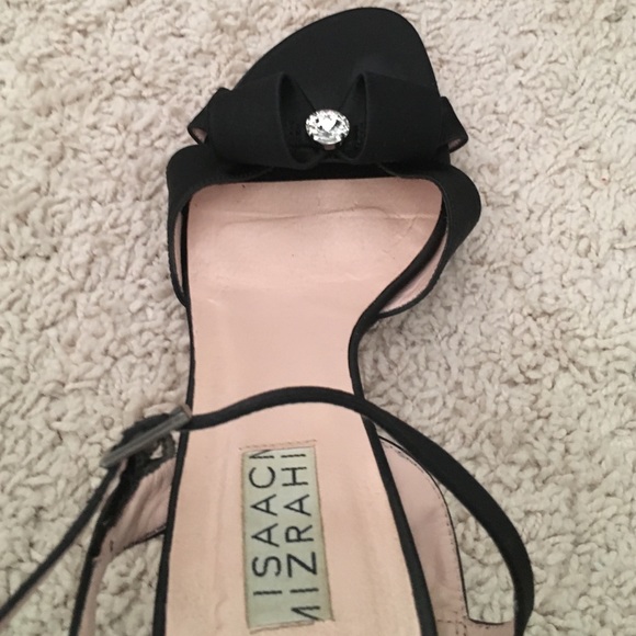 Sz. 9 Isaac Mizrahi heels with bow/jewel accent - Picture 4 of 4
