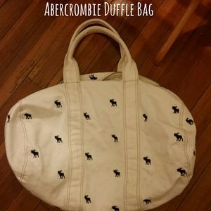 ABERCROMBIE DUFFLE BAG
