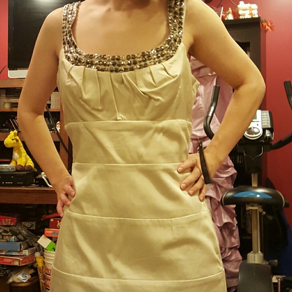 Dress - Picture 2 of 3
