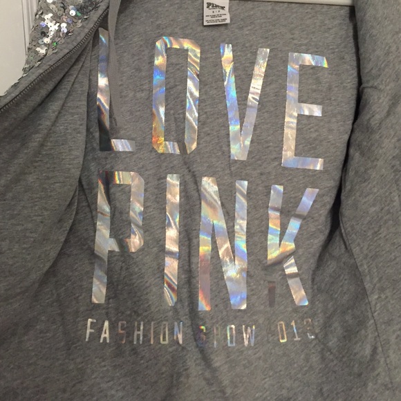 🚫SOLD🚫 VS Pink Fashion Show 2013 Hoodie - Picture 4 of 4