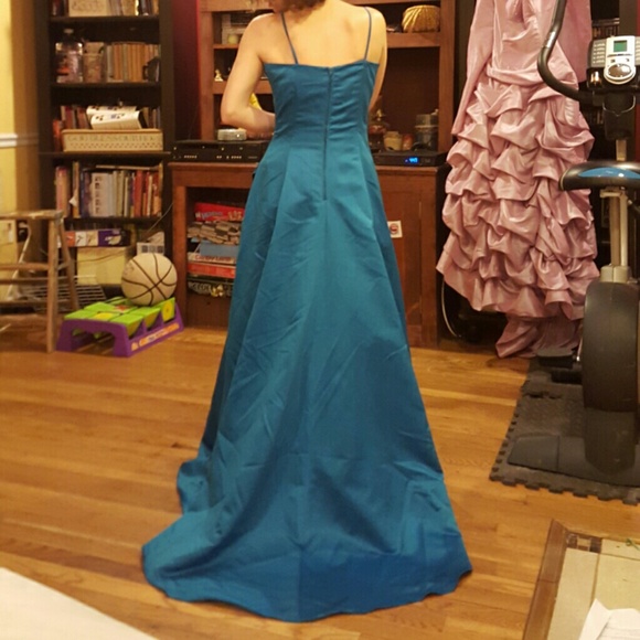 Dress - Picture 2 of 2